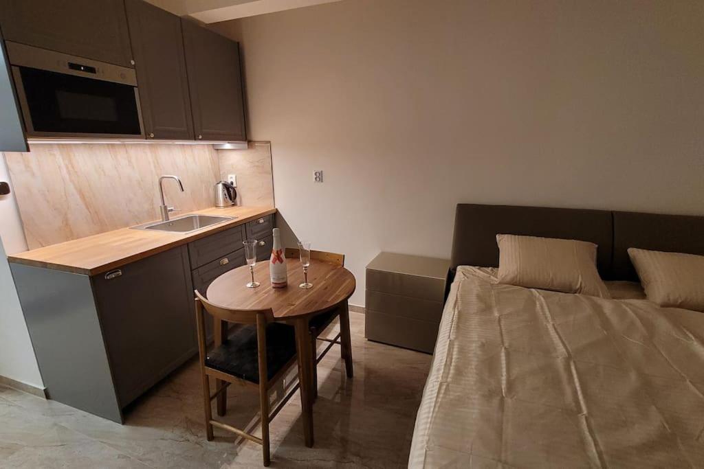 פראג Luxusni Apartman Nedaleko Centra מראה חיצוני תמונה